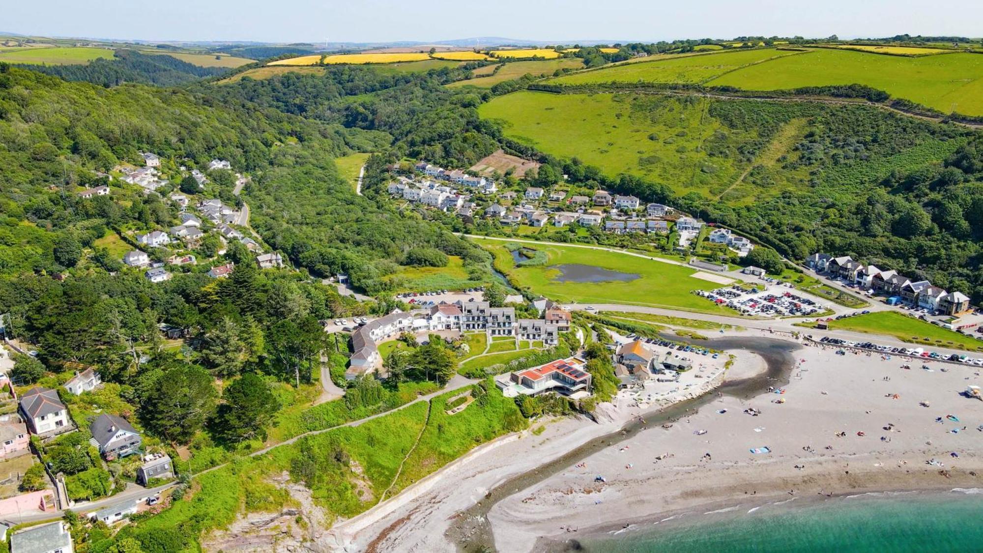 Breakers - Mount Brioni Downderry (Cornwall)